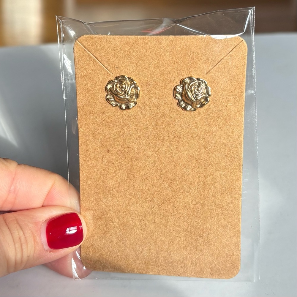 Vintage gold-tone rose stud earrings
